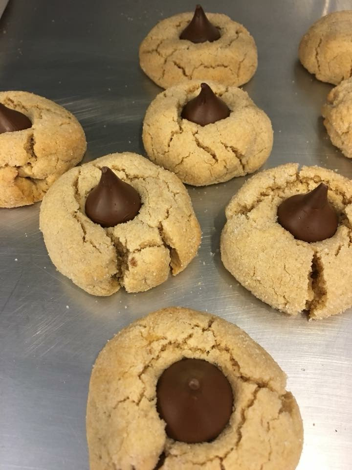 Peanut Butter Blossoms - CHRISTMAS 12/24 PICK-UP